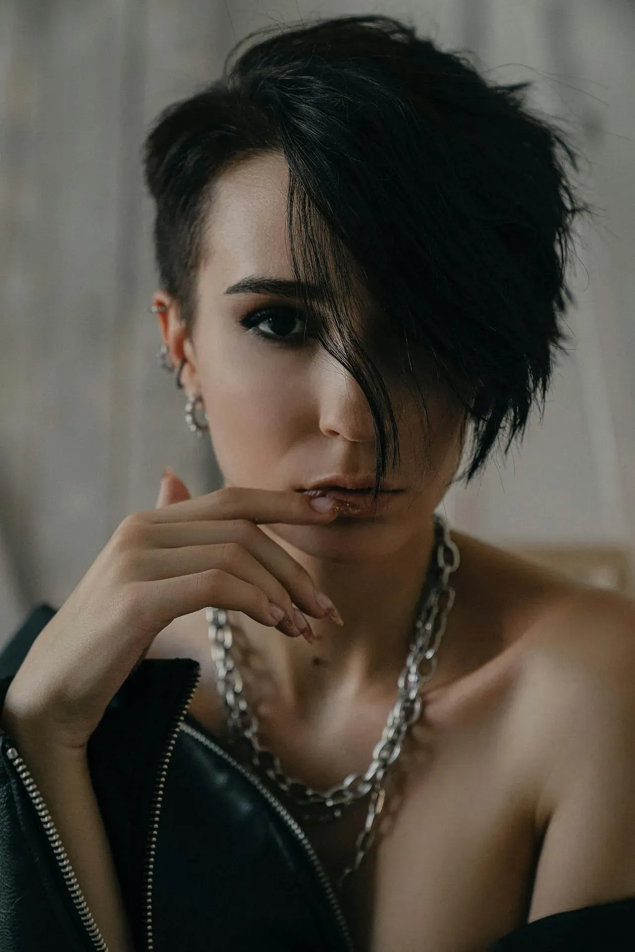 Krótkie strzyżenie pixie cut – fryzjer Katowice, salon Sofi